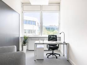 Vollmöbliertes Büro in Coworking Center in Ismaning