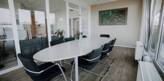 Büro mit Dachterrasse und traumhaften Blick auf das Planetarium